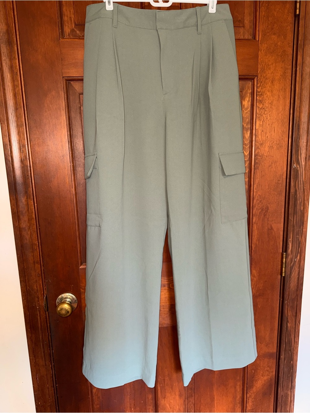 GAP Wide-Leg Cargo Trousers in Sage